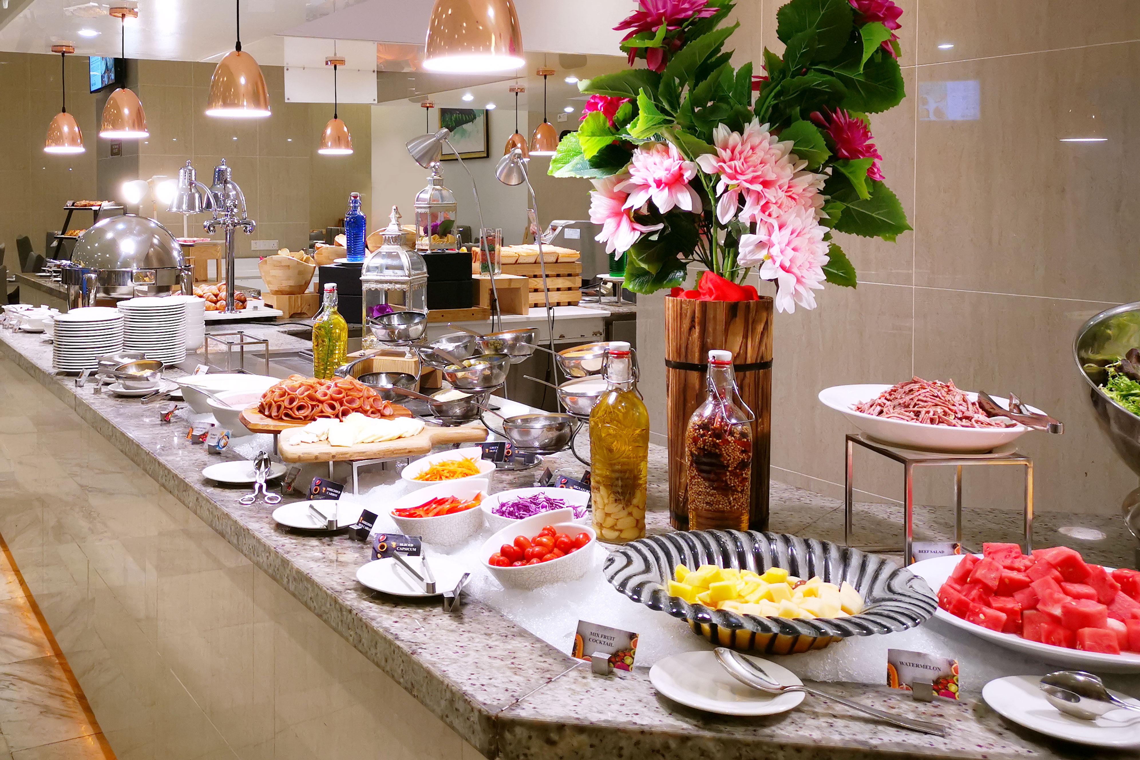 Grand Ion Delemen Hotel Genting Highlands Kültér fotó A salad bar